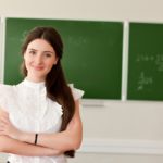 Востребованные рабочие профессии в СПб. 
                            Почему россияне не хотят работать учителями