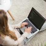 Востребованные рабочие профессии в СПб. 
                            Компании нуждаются в женщинах-программистах